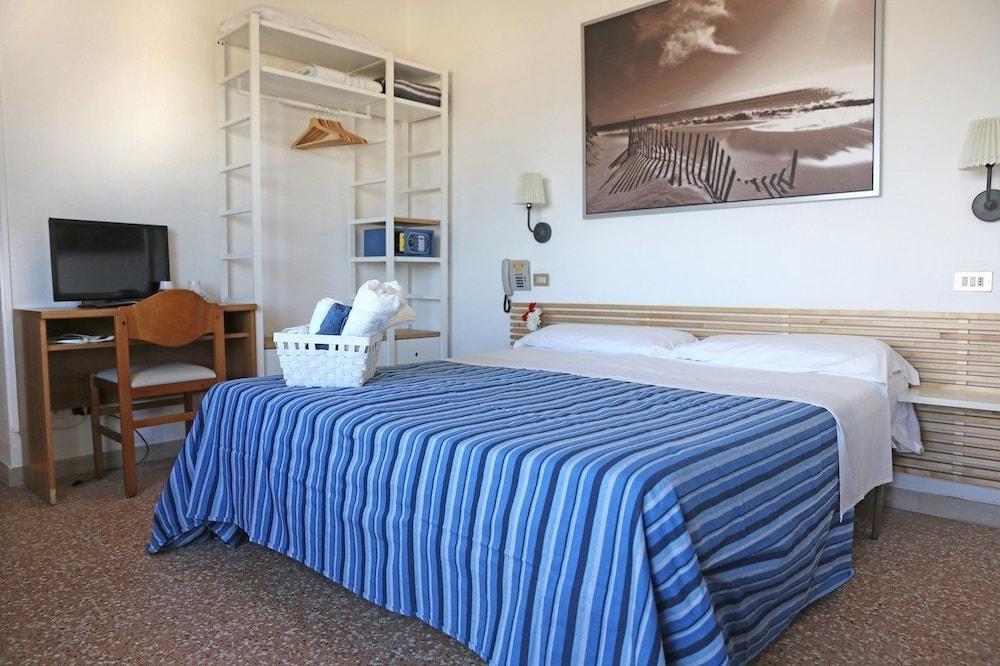 Hotel Los Angeles - Fronte Mare ريتشيوني المظهر الخارجي الصورة